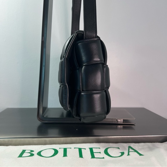 Authentic Bottega Veneta Cassette crossbody - Picture 3 of 14